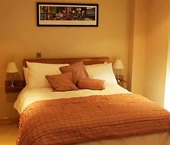 Casa de hóspedes The Eyre Square Townhouse 3*