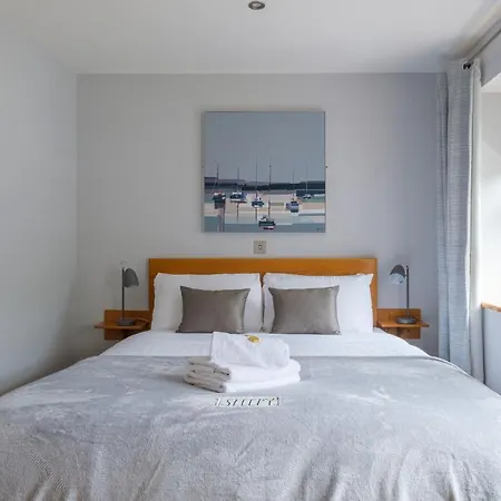 게스트하우스 The Eyre Square Townhouse