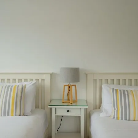 The Eyre Square Townhouse 게스트하우스