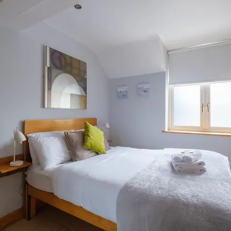 The Eyre Square Townhouse 3* Galway