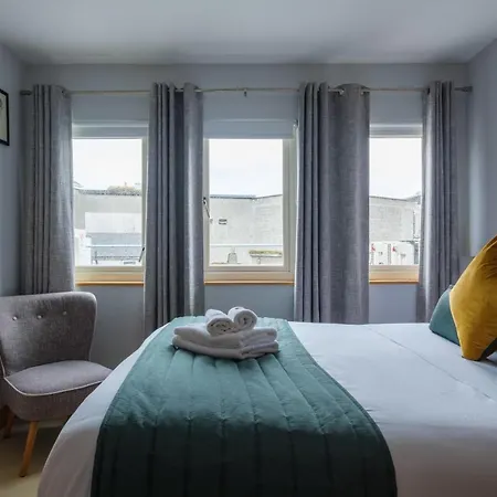 게스트하우스 The Eyre Square Townhouse